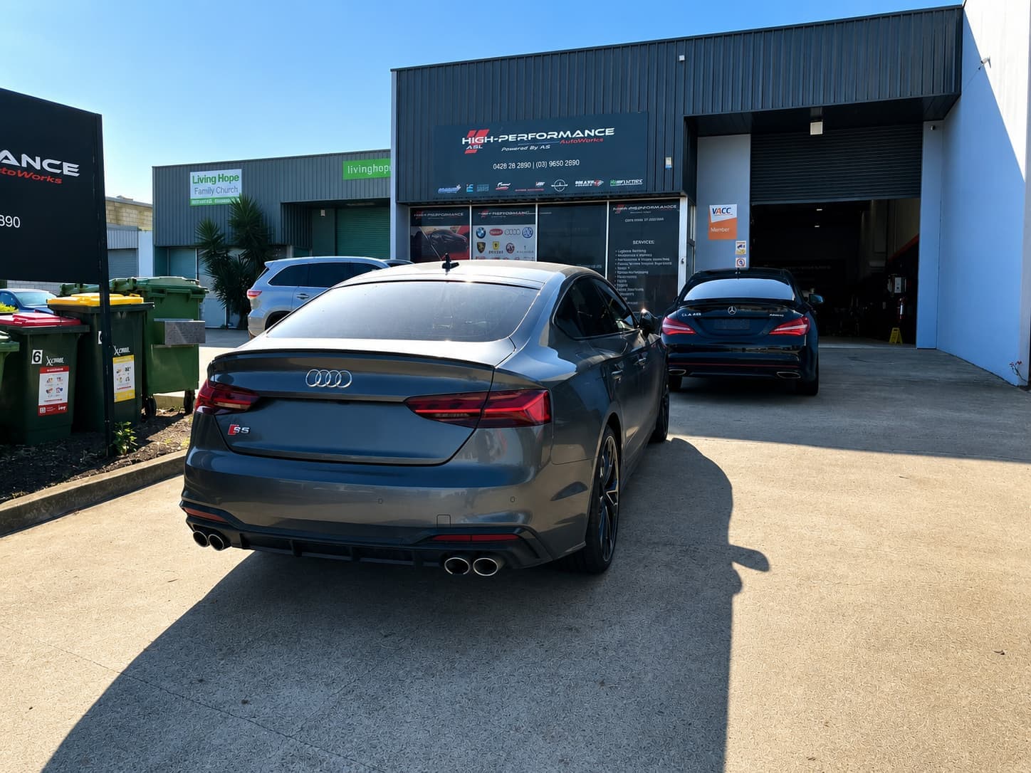 ASL Auto Works mechanic in Tullamarine, Melbourne